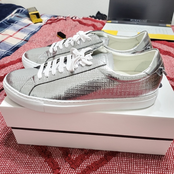 Men's Givenchy Sneakers Urban Street Silver Size 10 - Picture 1 of 9